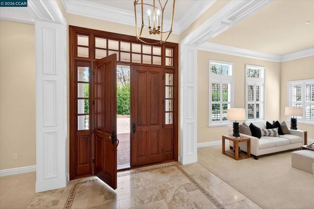 3 Brooktree Dr, Danville, CA 94506