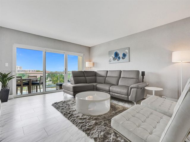 6000 N Ocean Blvd 5G, Lauderdale By The Sea, FL 33308