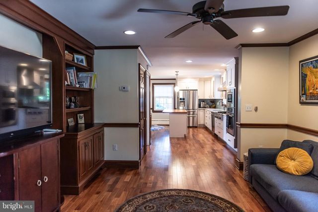 371 ELM AVE, Hershey, PA 17033