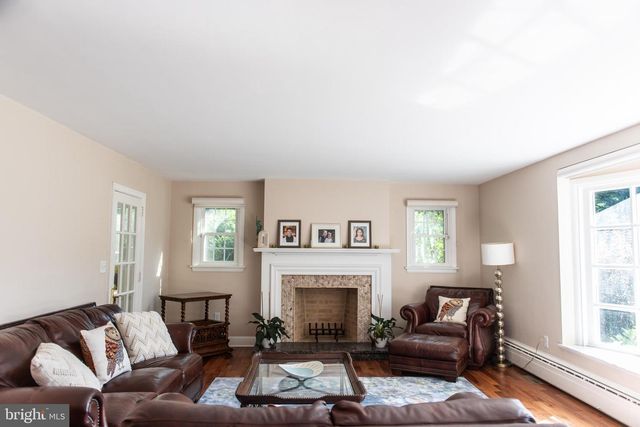 371 ELM AVE, Hershey, PA 17033