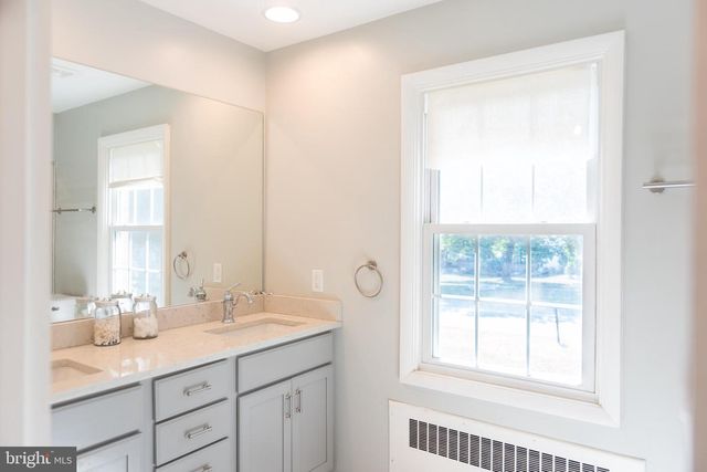 371 ELM AVE, Hershey, PA 17033