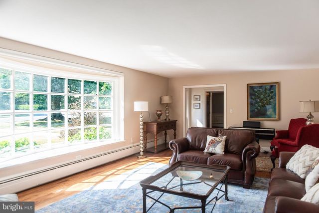 371 ELM AVE, Hershey, PA 17033