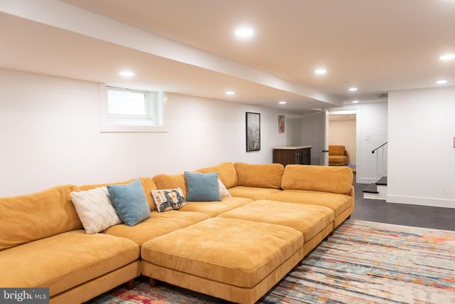 371 ELM AVE, Hershey, PA 17033