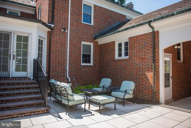 371 ELM AVE, Hershey, PA 17033
