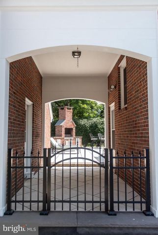 371 ELM AVE, Hershey, PA 17033