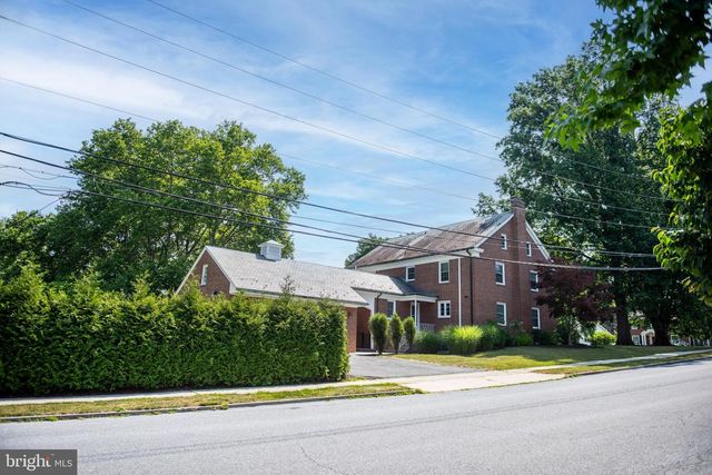 371 ELM AVE, Hershey, PA 17033