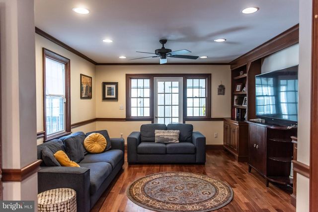 371 ELM AVE, Hershey, PA 17033