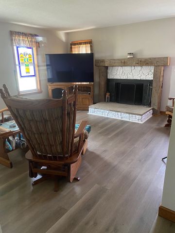 2010 Eleven Mile Road, Auburn, MI 48611