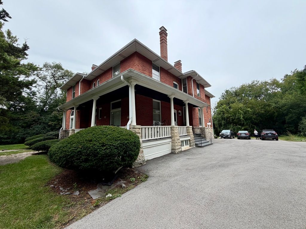 4380 CENTRAL Avenue D, Western Springs, IL 60558