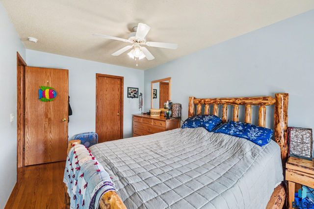 7321 W 51st St Street, Sioux Falls, SD 57106