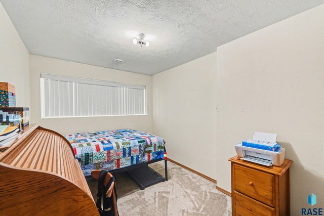 7321 W 51st St Street, Sioux Falls, SD 57106