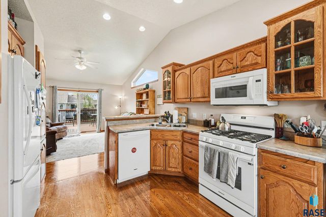 7321 W 51st St Street, Sioux Falls, SD 57106