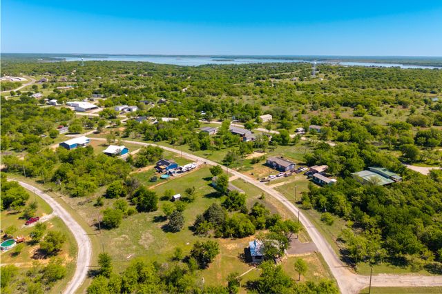 221 High Bluff Drive, Bridgeport, TX 76426