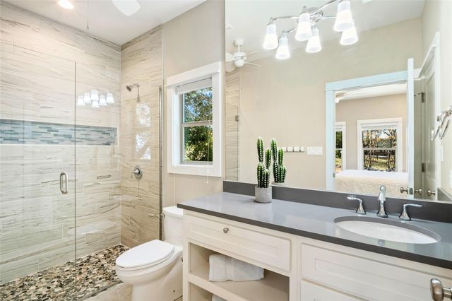 25400 Cove DR, Spicewood, TX 78669