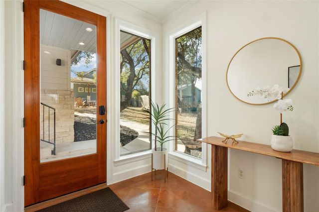 25400 Cove DR, Spicewood, TX 78669