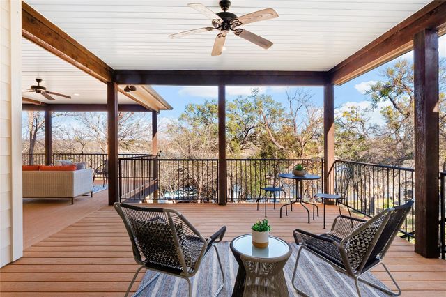 25400 Cove DR, Spicewood, TX 78669