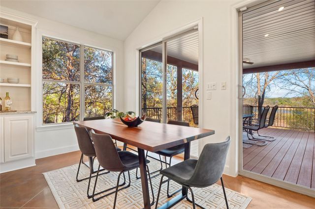 25400 Cove DR, Spicewood, TX 78669