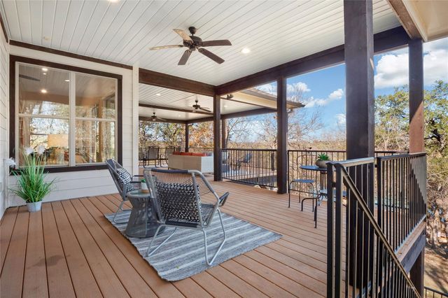 25400 Cove DR, Spicewood, TX 78669