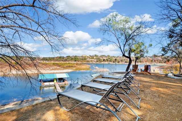 25400 Cove DR, Spicewood, TX 78669