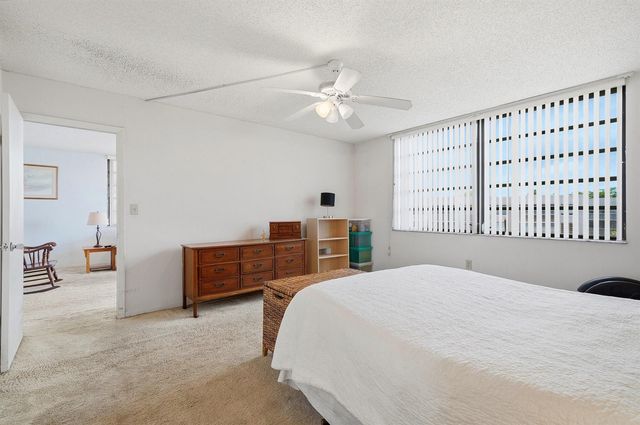 901 Colony Point Circle 523, Pembroke Pines, FL 33026