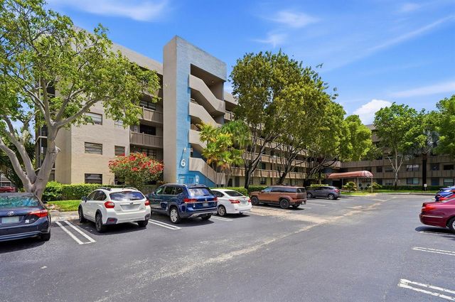 901 Colony Point Circle 523, Pembroke Pines, FL 33026