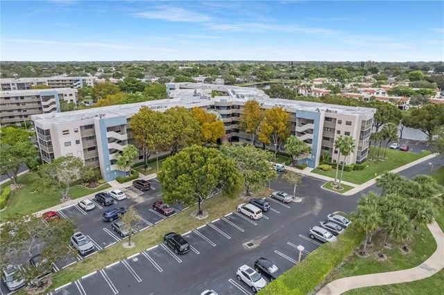 901 Colony Point Circle 523, Pembroke Pines, FL 33026