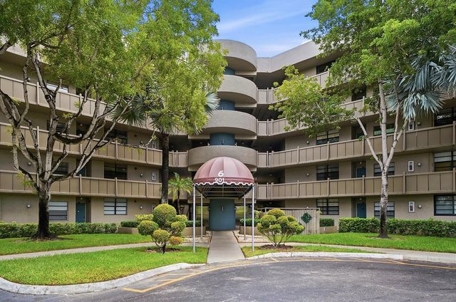 901 Colony Point Circle 523, Pembroke Pines, FL 33026