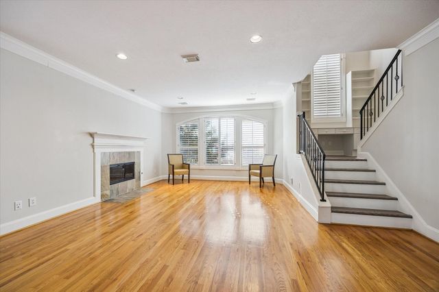 2422 Dorrington A, Houston, TX 77030