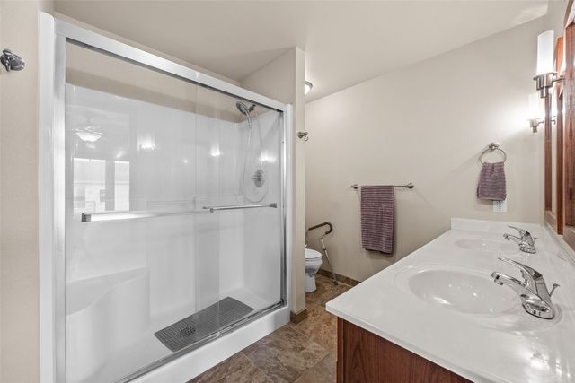 736 Croell Ave, Tiffin, IA 52340