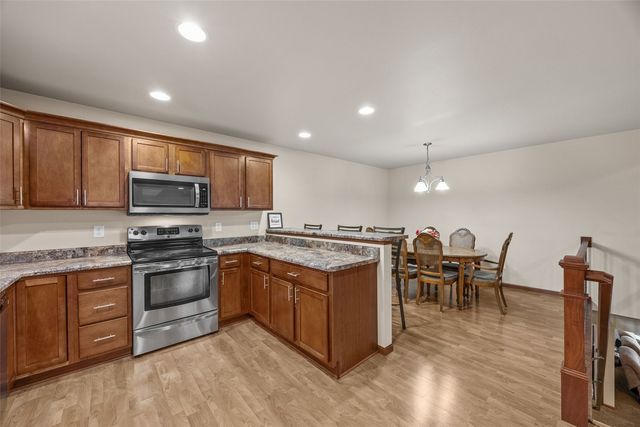 736 Croell Ave, Tiffin, IA 52340