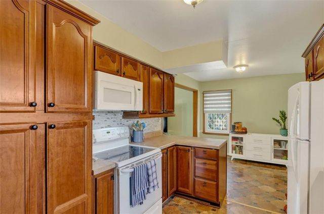 10501 Wallace Avenue, Kansas City, MO 64134