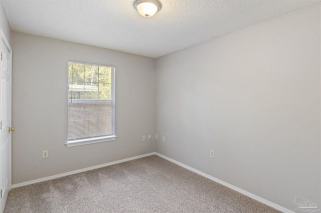 6 Georgia Dr, Pensacola, FL 32505