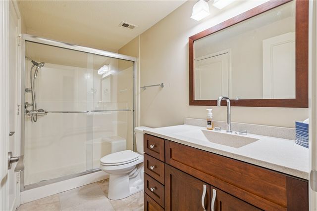 100 Thompson Dr SE 116, Cedar Rapids, IA 52302