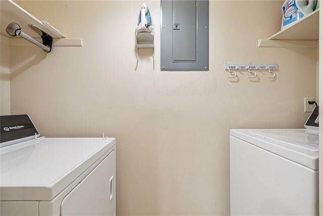 100 Thompson Dr SE 116, Cedar Rapids, IA 52302
