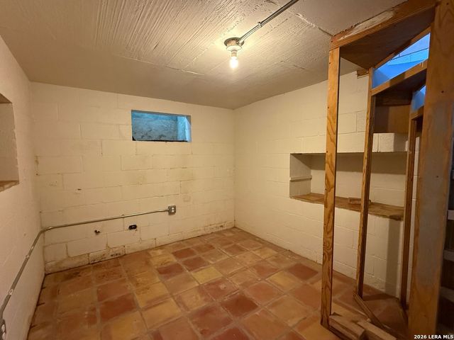 1910 MCKINLEY AVE, San Antonio, TX 78210