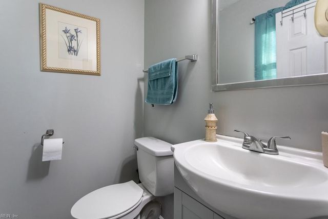 110 Wreck Shoal DR, Newport News, VA 23606