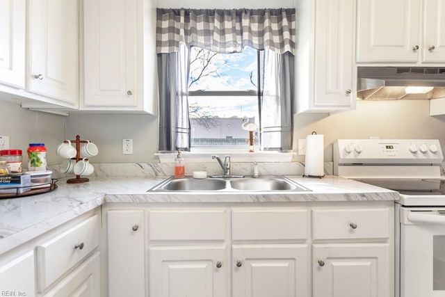 110 Wreck Shoal DR, Newport News, VA 23606