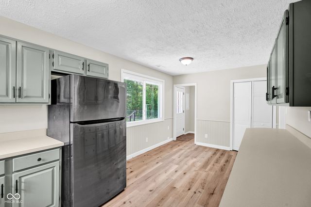 1413 Brookside Drive, Columbus, IN 47201