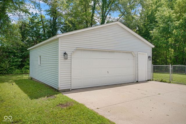 1413 Brookside Drive, Columbus, IN 47201