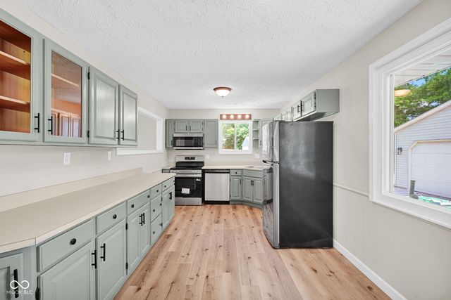 1413 Brookside Drive, Columbus, IN 47201