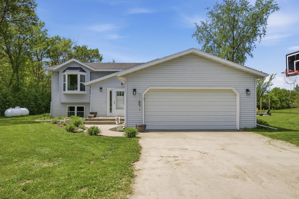 2959 142nd Street S, Glyndon, MN 56547