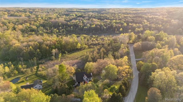 1585 Houghton Trail, Groveland Township, MI 48462
