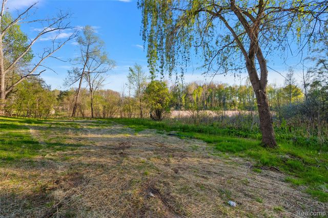 1585 Houghton Trail, Groveland Township, MI 48462