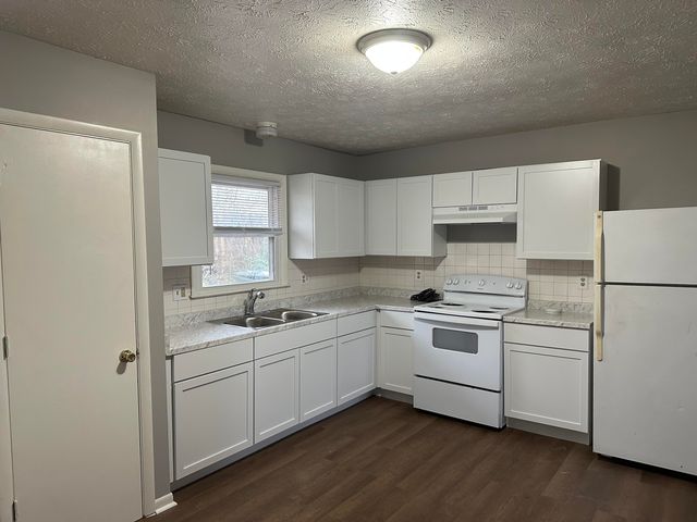 1186 Merewood Drive, Lexington, KY 40517