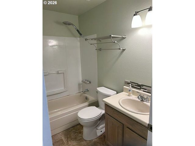 13950 Sw 20TH St, Beaverton, OR 97008