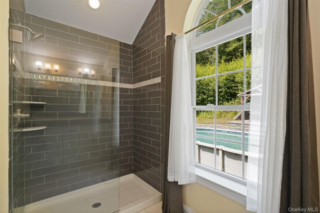 71 Hitchcock Hill Road, Mahopac, NY 10541