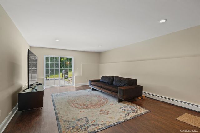 71 Hitchcock Hill Road, Mahopac, NY 10541