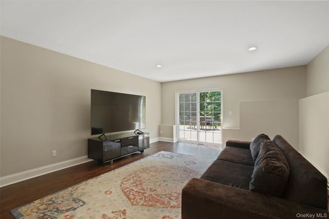 71 Hitchcock Hill Road, Mahopac, NY 10541