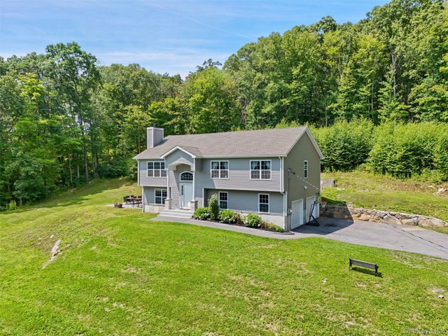 71 Hitchcock Hill Road, Mahopac, NY 10541