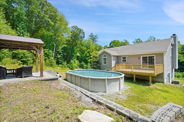 71 Hitchcock Hill Road, Mahopac, NY 10541